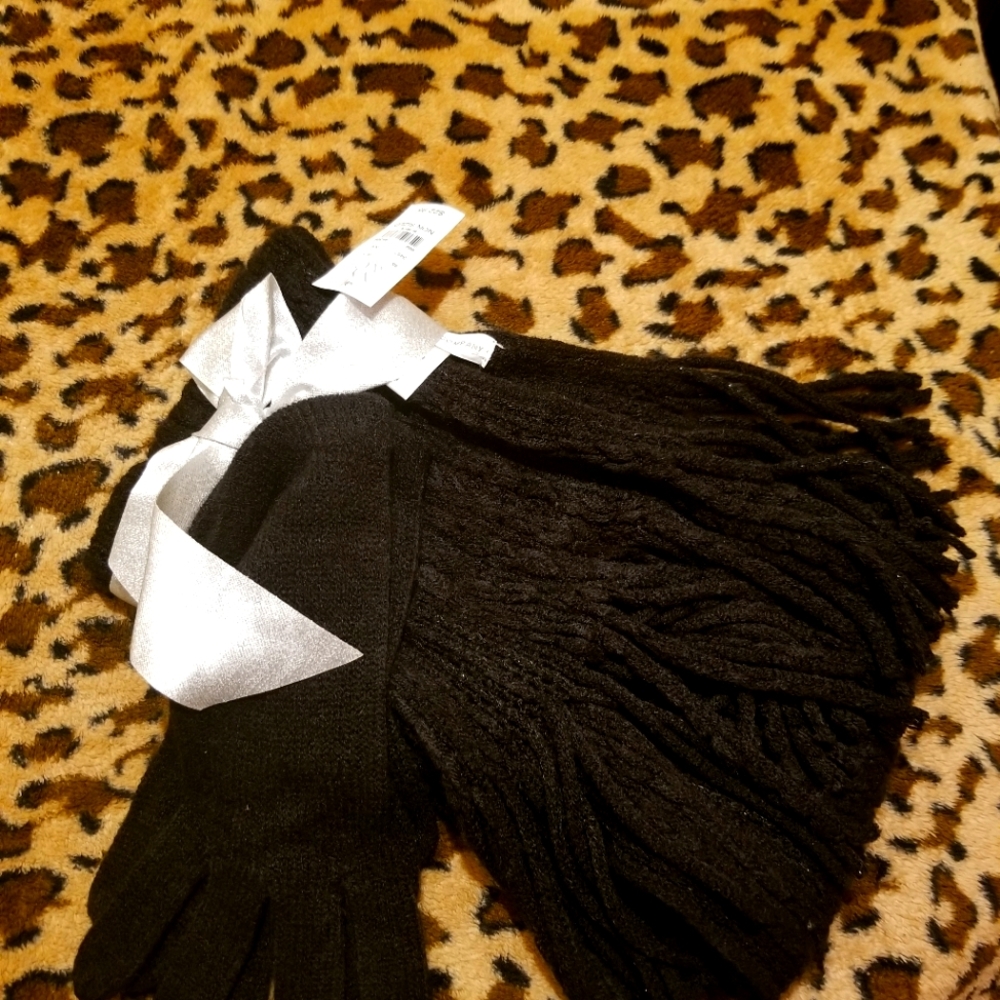 Scarf/ glove set